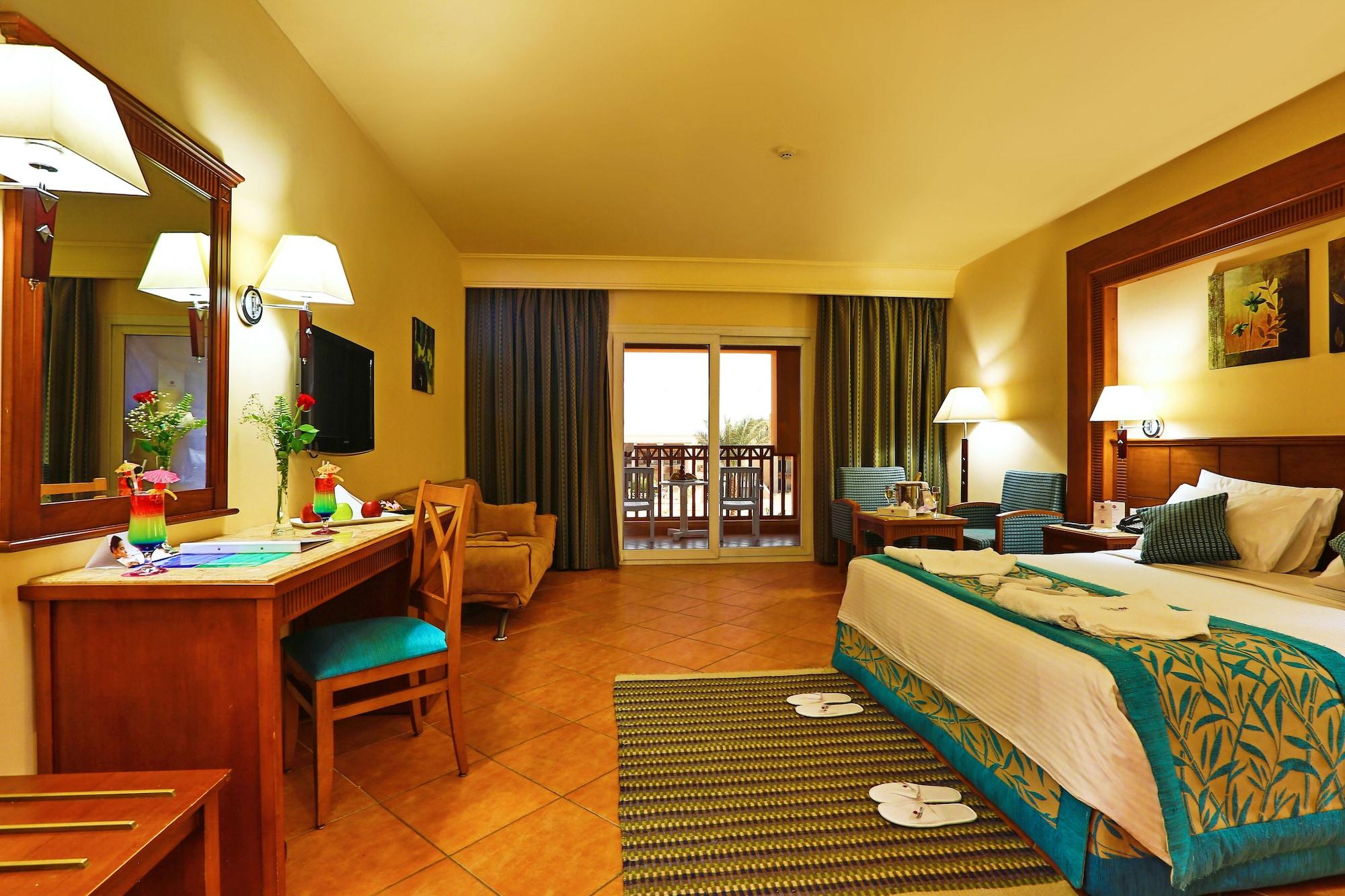 Charmillion Club Aquapark Hotel Sharm el-Sheikh Exterior photo A room at the Hilton Sharm El Sheikh