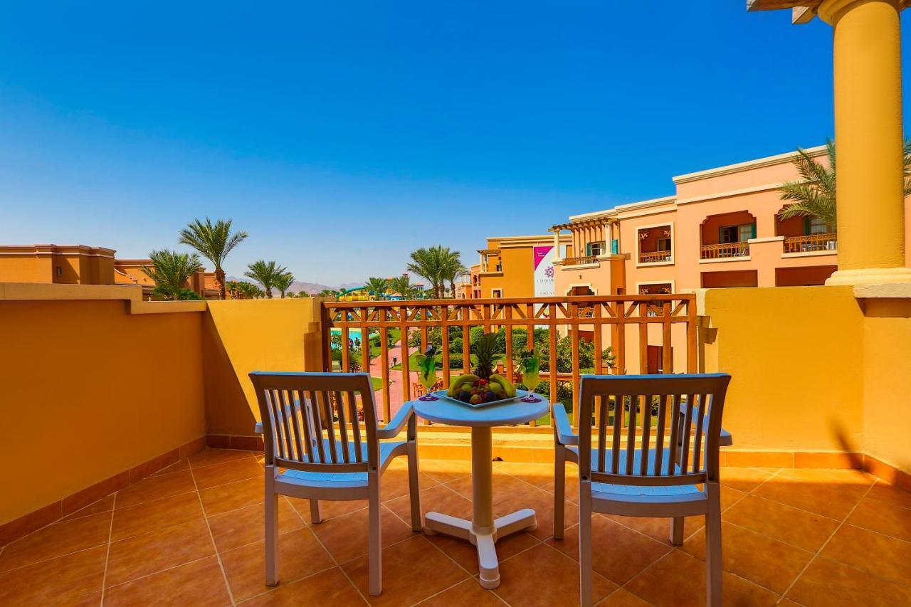Charmillion Club Aquapark Hotel Sharm el-Sheikh Exterior photo A balcony in a hotel